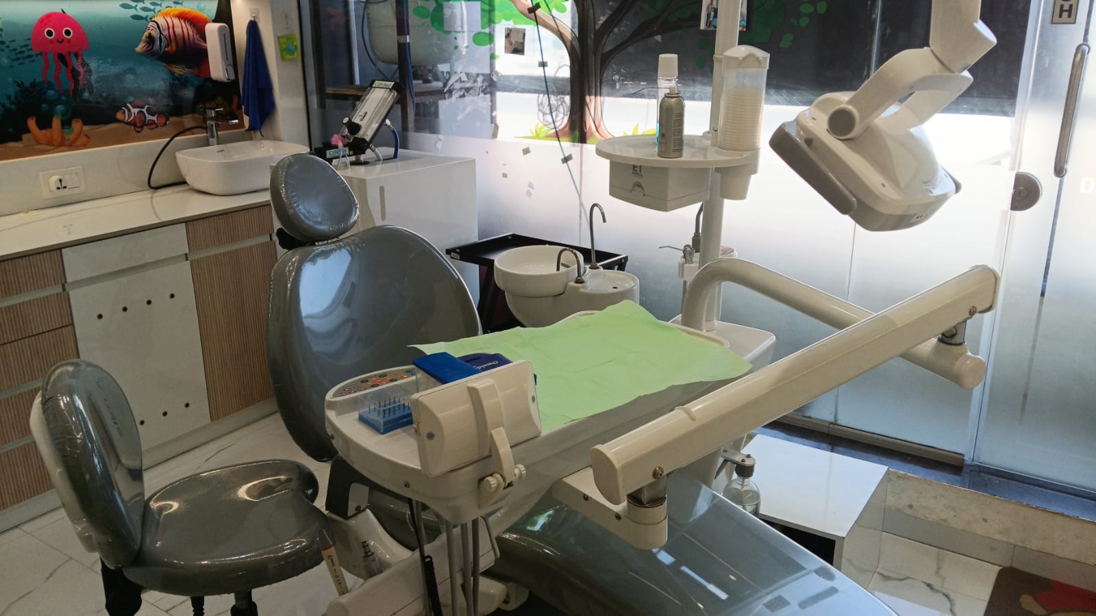 State-of-the-Art Dental Technology at Pearl Care